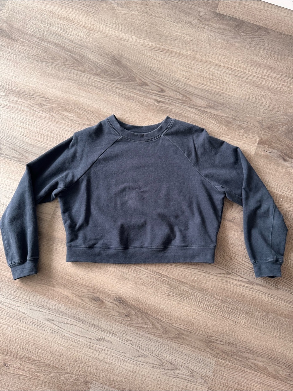 Born Primitive Women's Navy Cropped Crewneck Sweatshirt
